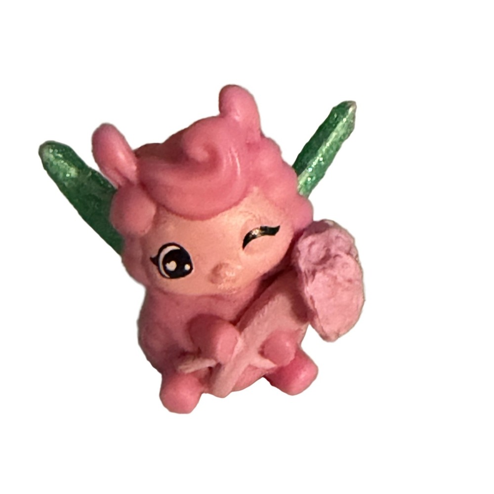 Spin Master Lamb Fairy Hatchimals Rainbow-Cation Miniature Figurine Pink Green